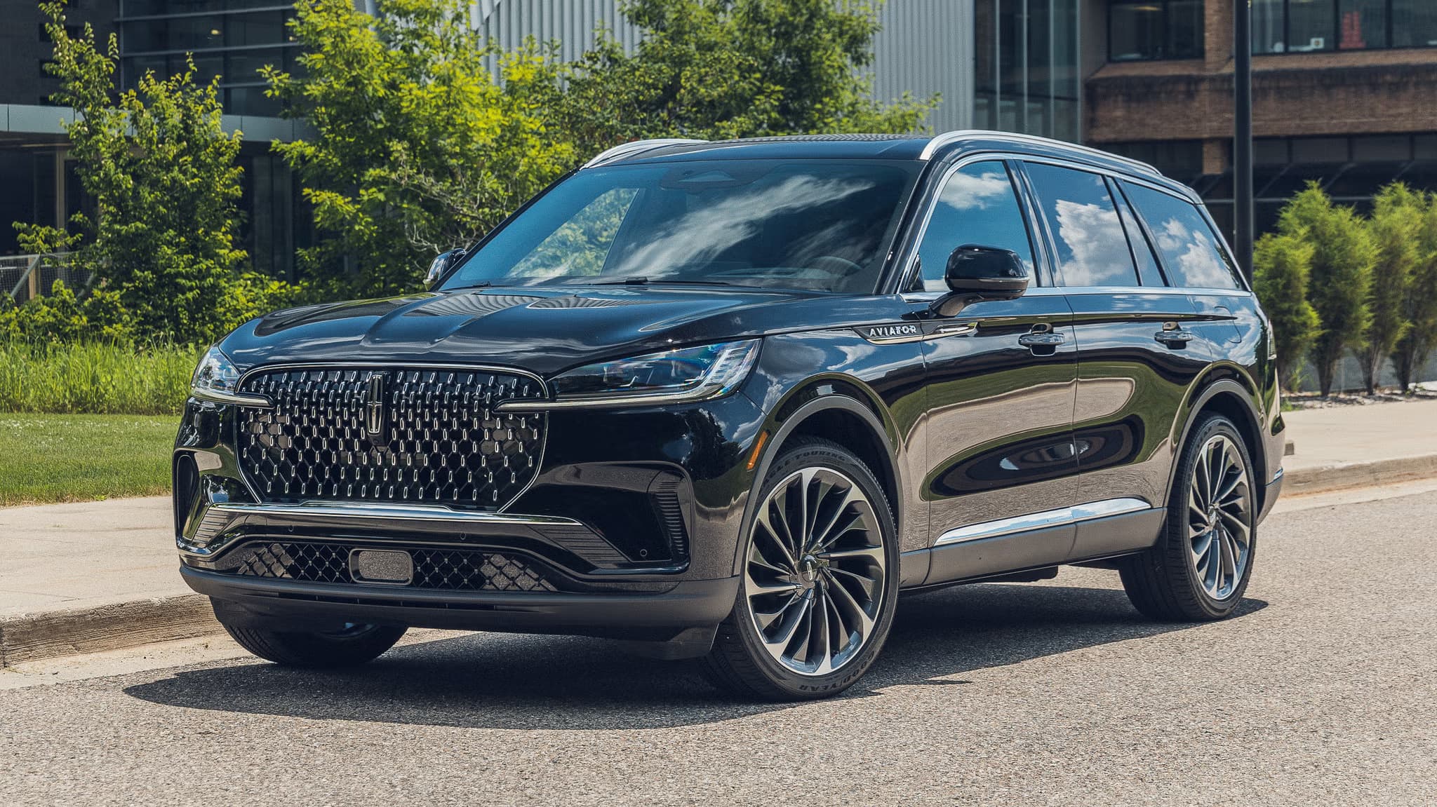 Ambassador Buses Lincoln Aviator luxury vehicle
